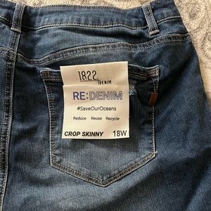 PLUS RE:DENIM HIGH RISE 29.5" ROLLED TO A 25" CROP WITH FRAY CUFF